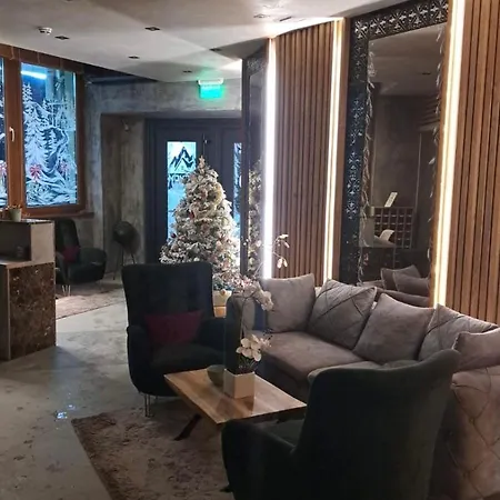 Tria 2 Apartment *