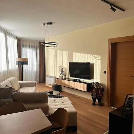 アパート Tria 2 *