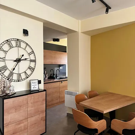 Tria 2 アパート ズラティボール